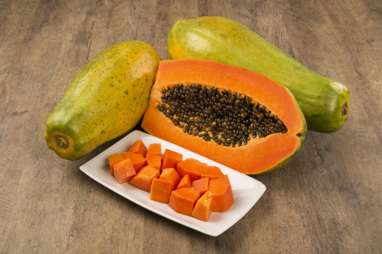 Papaya (Carica papaya): The Tropical Marvel - A Guide to Growing and Enjoying Fresh Papayas at Home